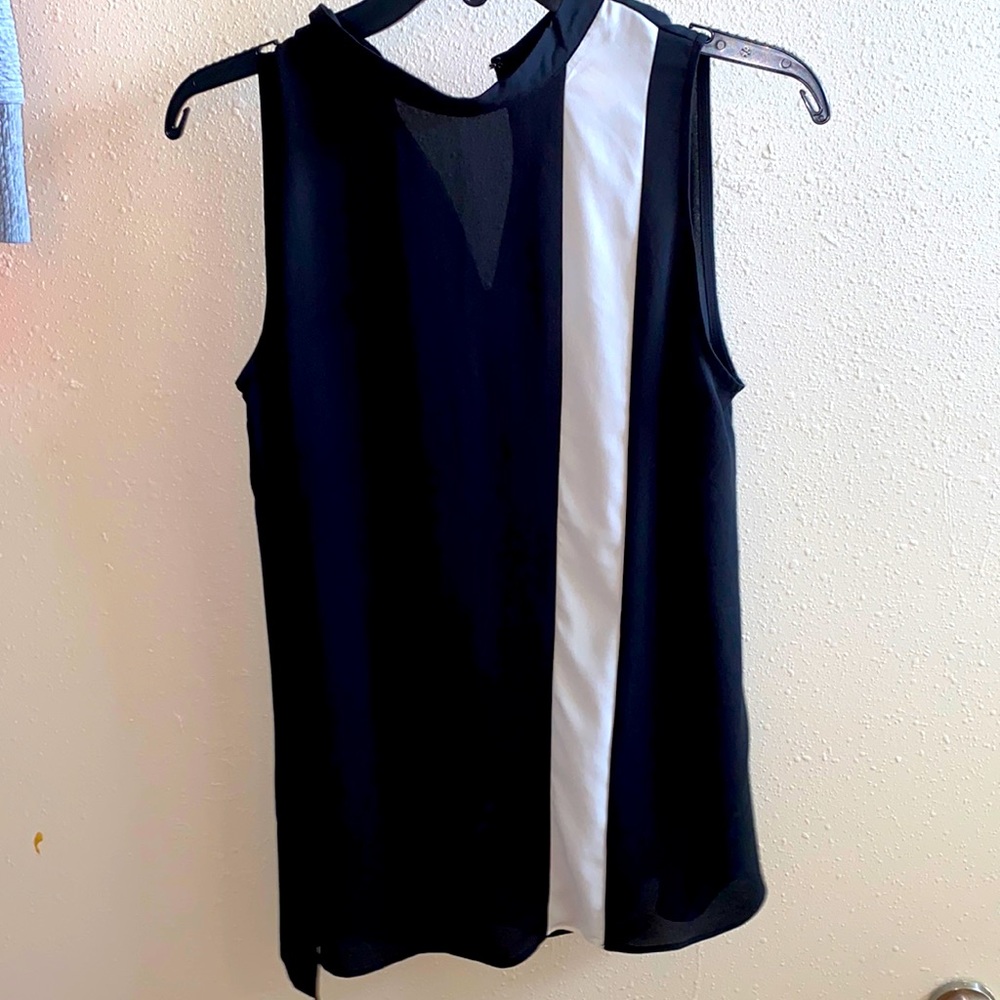 White House Black Market Top Sz M